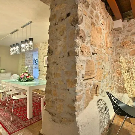 Magnolia Casa de Férias Vižinada
